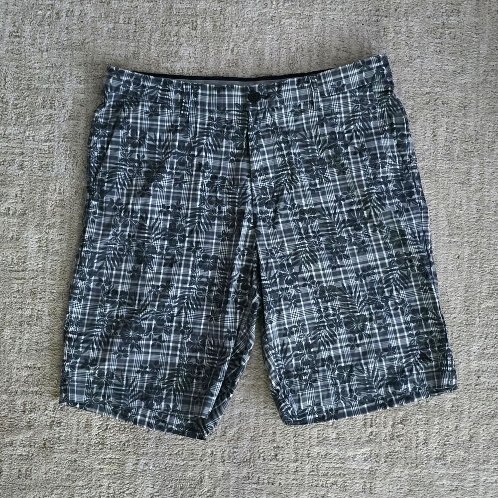 Tommy Bahama | Floral Shorts